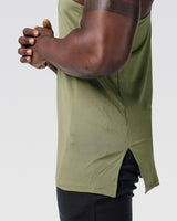 Green stringer mesh panel zoomed for airflow design.